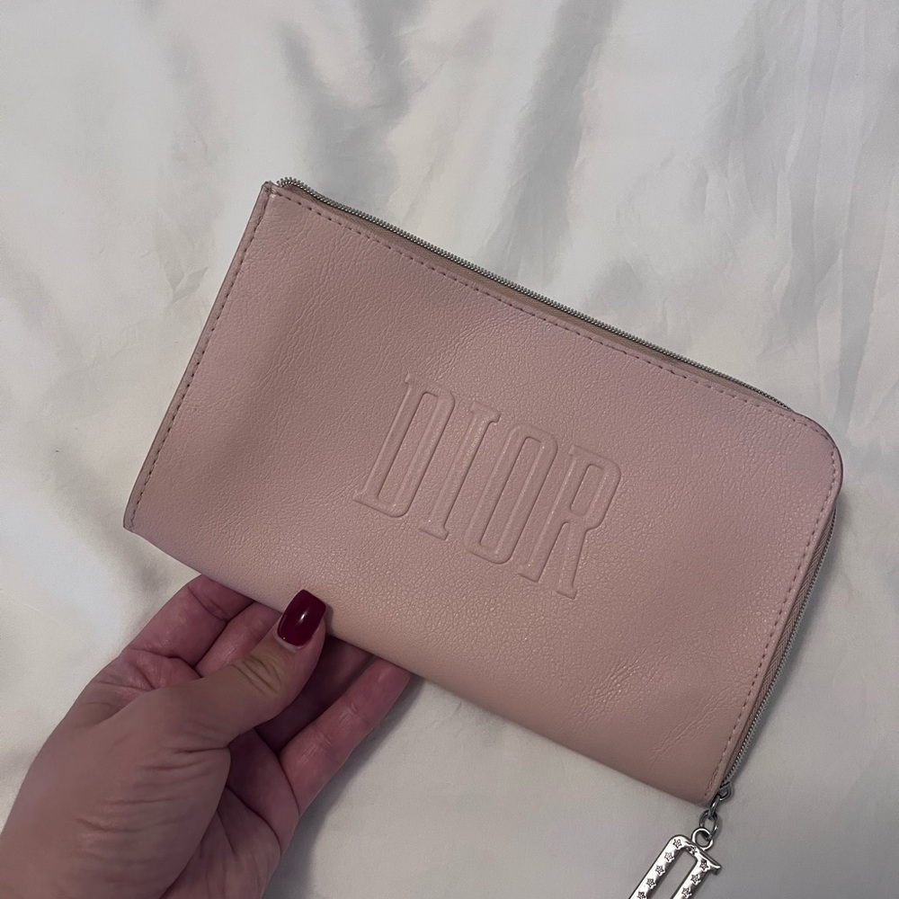 ⭐️✨3 for$20 ✨⭐️Dior make up bag